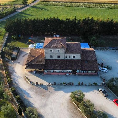 Agriturismo La Vecchia Cascina Di Paolo & Belinda Villa Pietrelcina Exterior photo