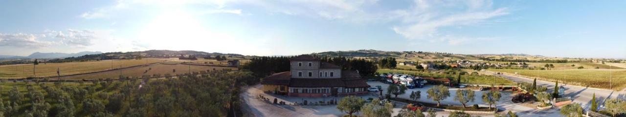Agriturismo La Vecchia Cascina Di Paolo & Belinda Villa Pietrelcina Exterior photo