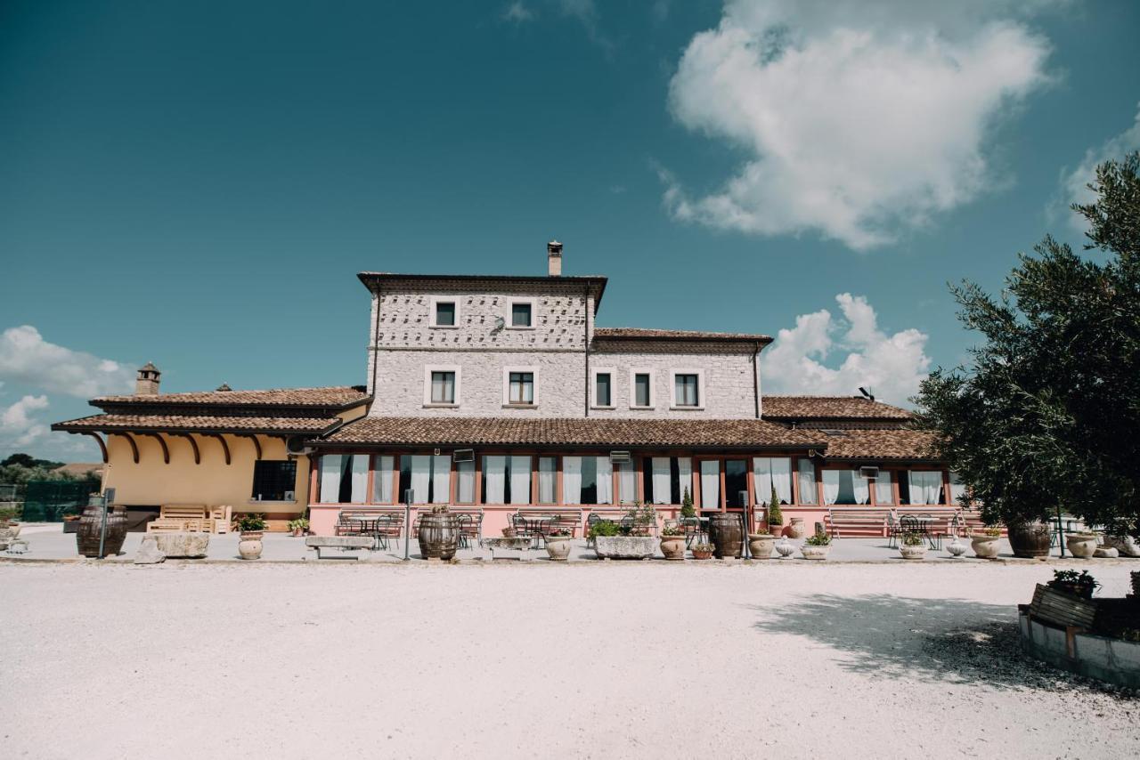 Agriturismo La Vecchia Cascina Di Paolo & Belinda Villa Pietrelcina Exterior photo